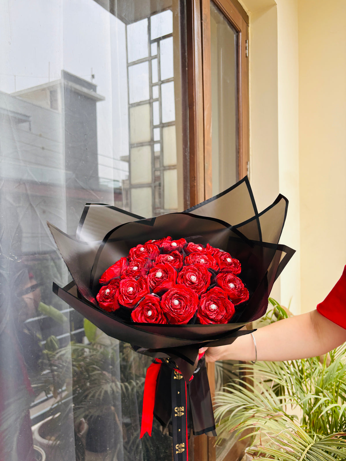 RED CLASSIC RIBBON FLOWER BOUQUET