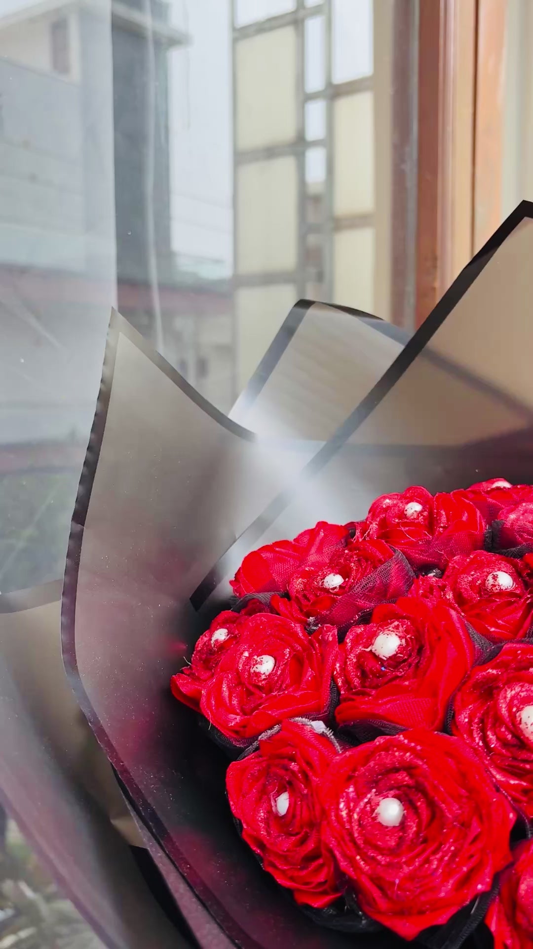 RED CLASSIC RIBBON FLOWER BOUQUET