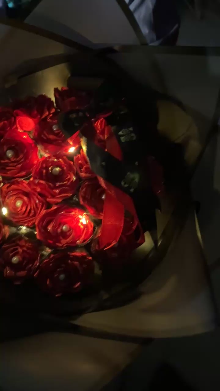 RED CLASSIC BOUQUET WITH FAIRY LIGHTS